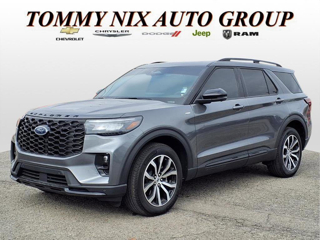 2025 Ford Explorer ST-Line in White — front three-quarter view