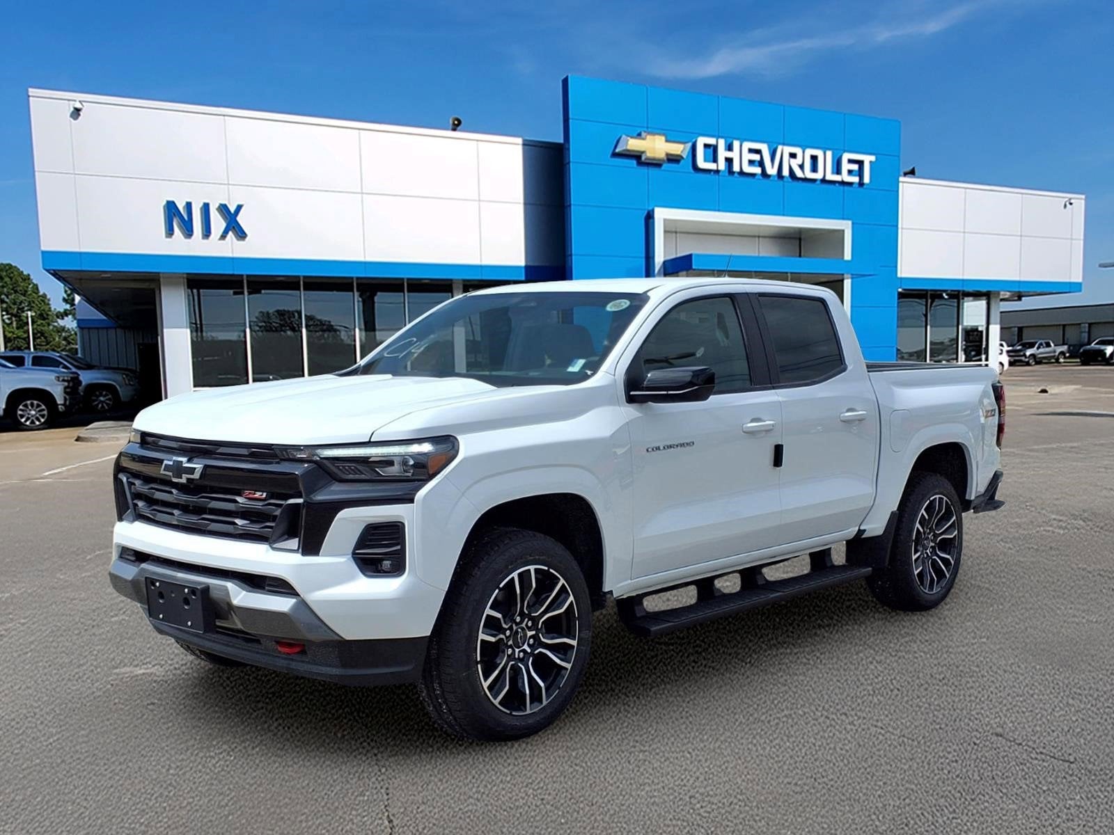 2026 Chevrolet Colorado Z71 in Summit White — front three-quarter view