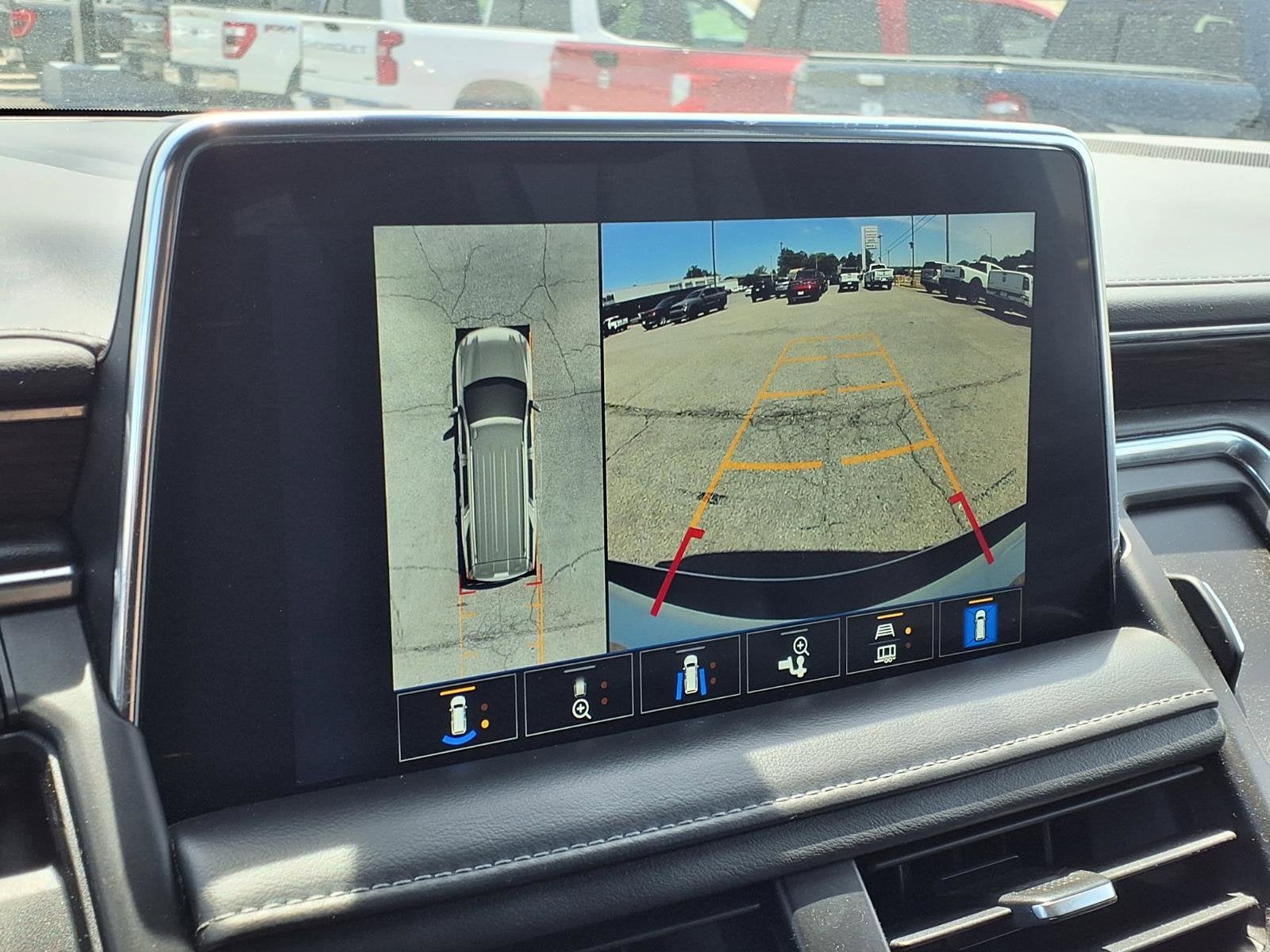 2022 Chevrolet Suburban — detail view